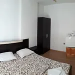 янка بيت ضيافة